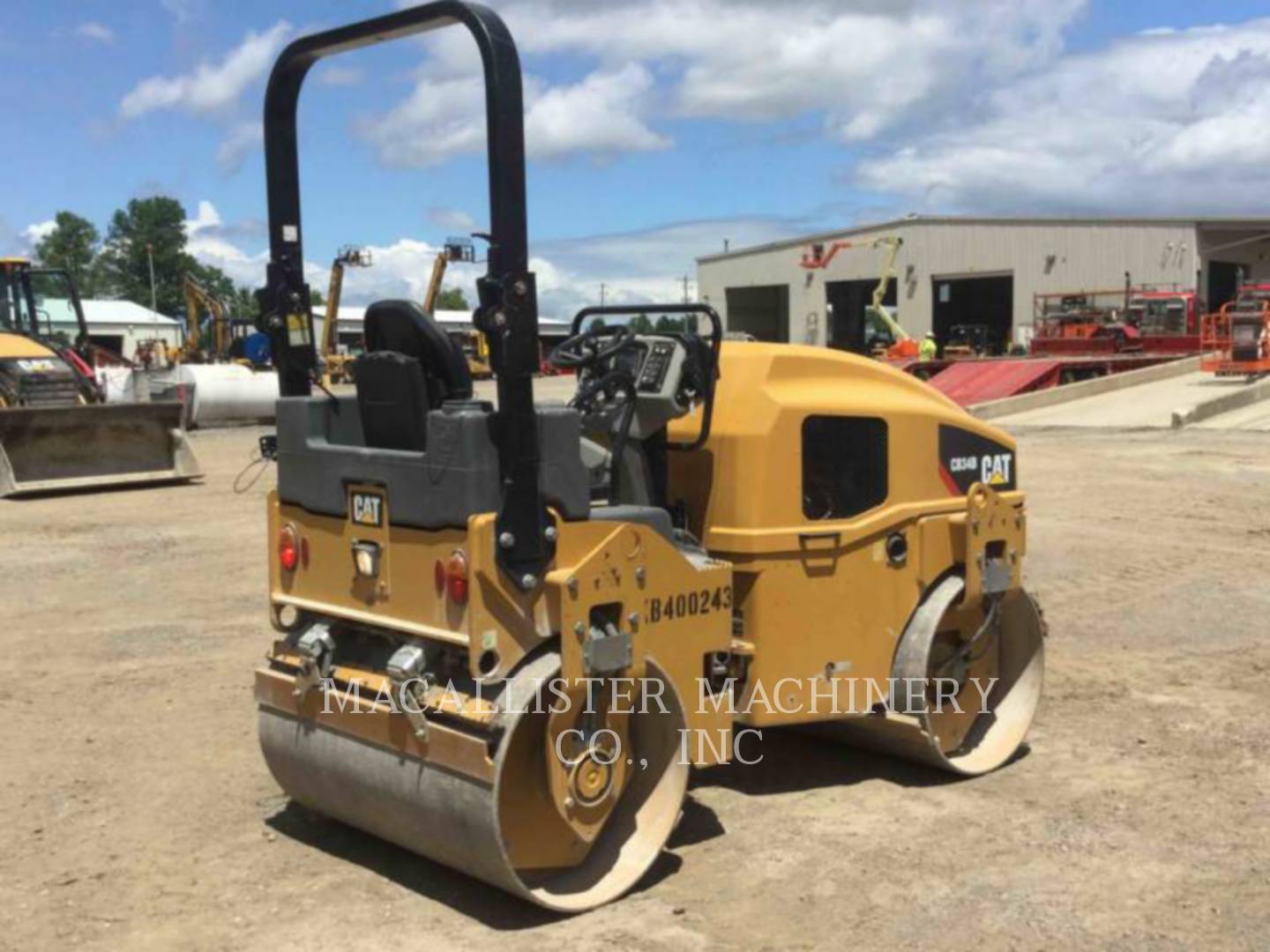 2016 Caterpillar CB34B Vibratory Double