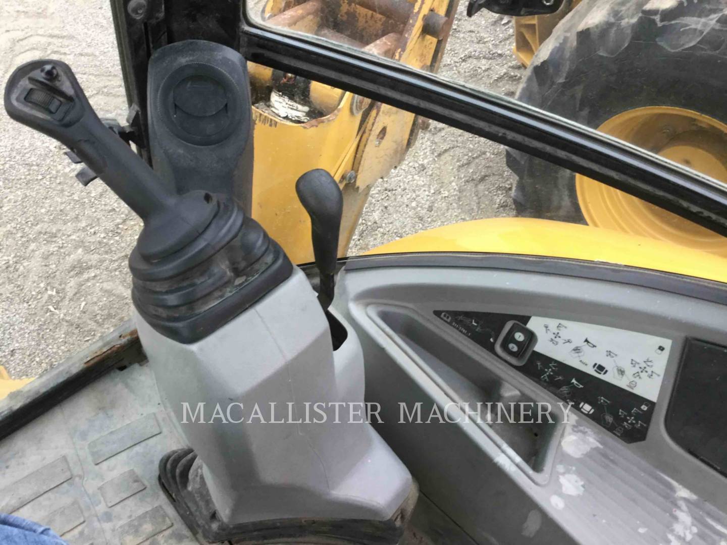 2015 Caterpillar 420FST Tractor Loader Backhoe