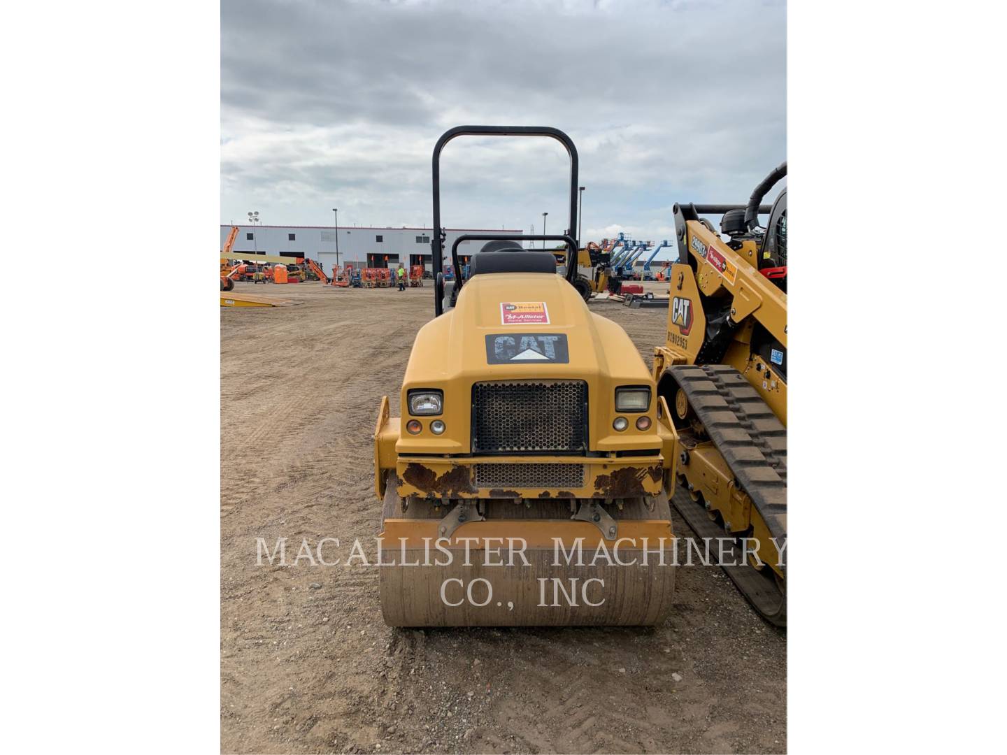 2015 Caterpillar CB24B Vibratory Double