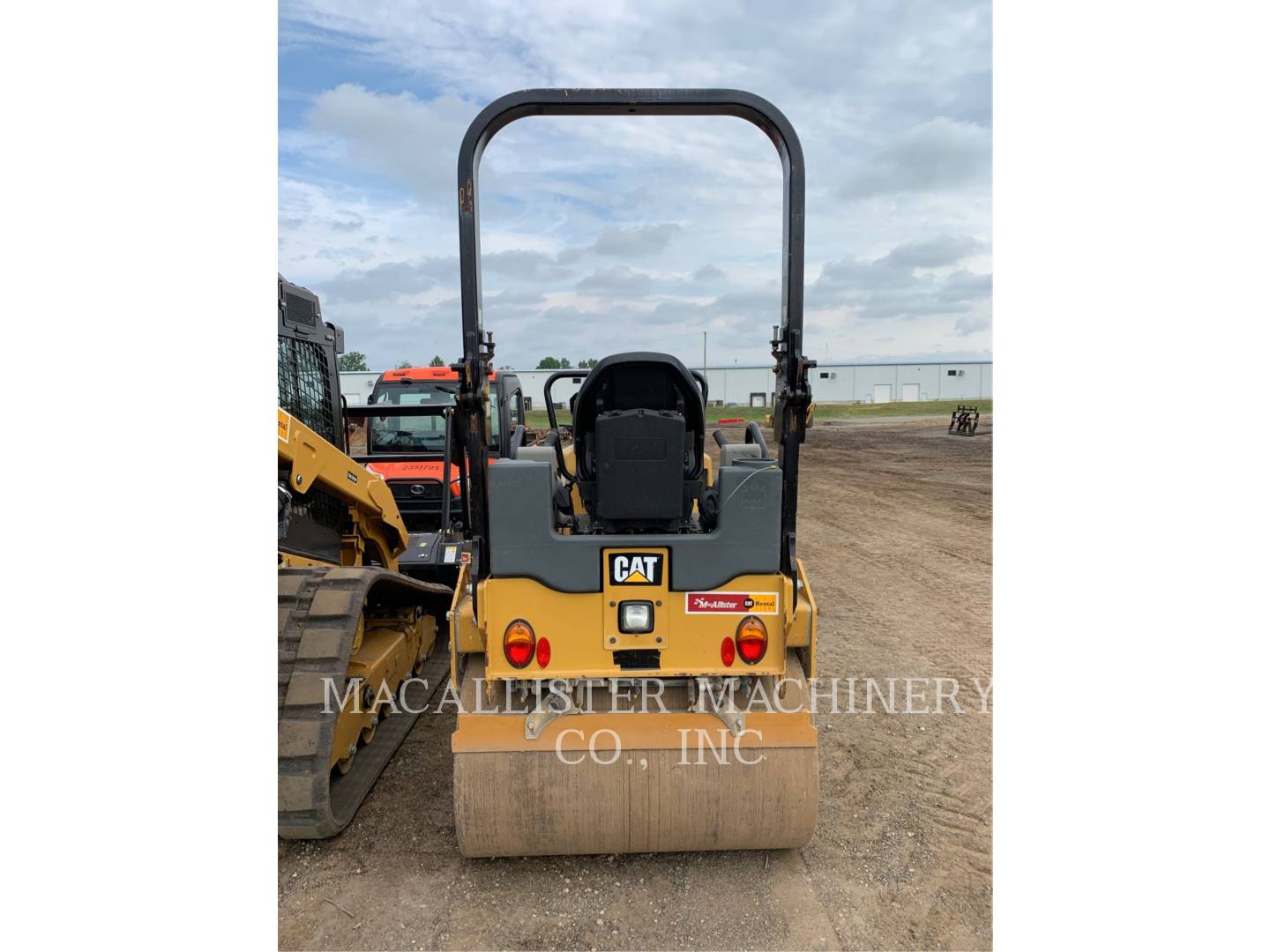 2015 Caterpillar CB24B Vibratory Double