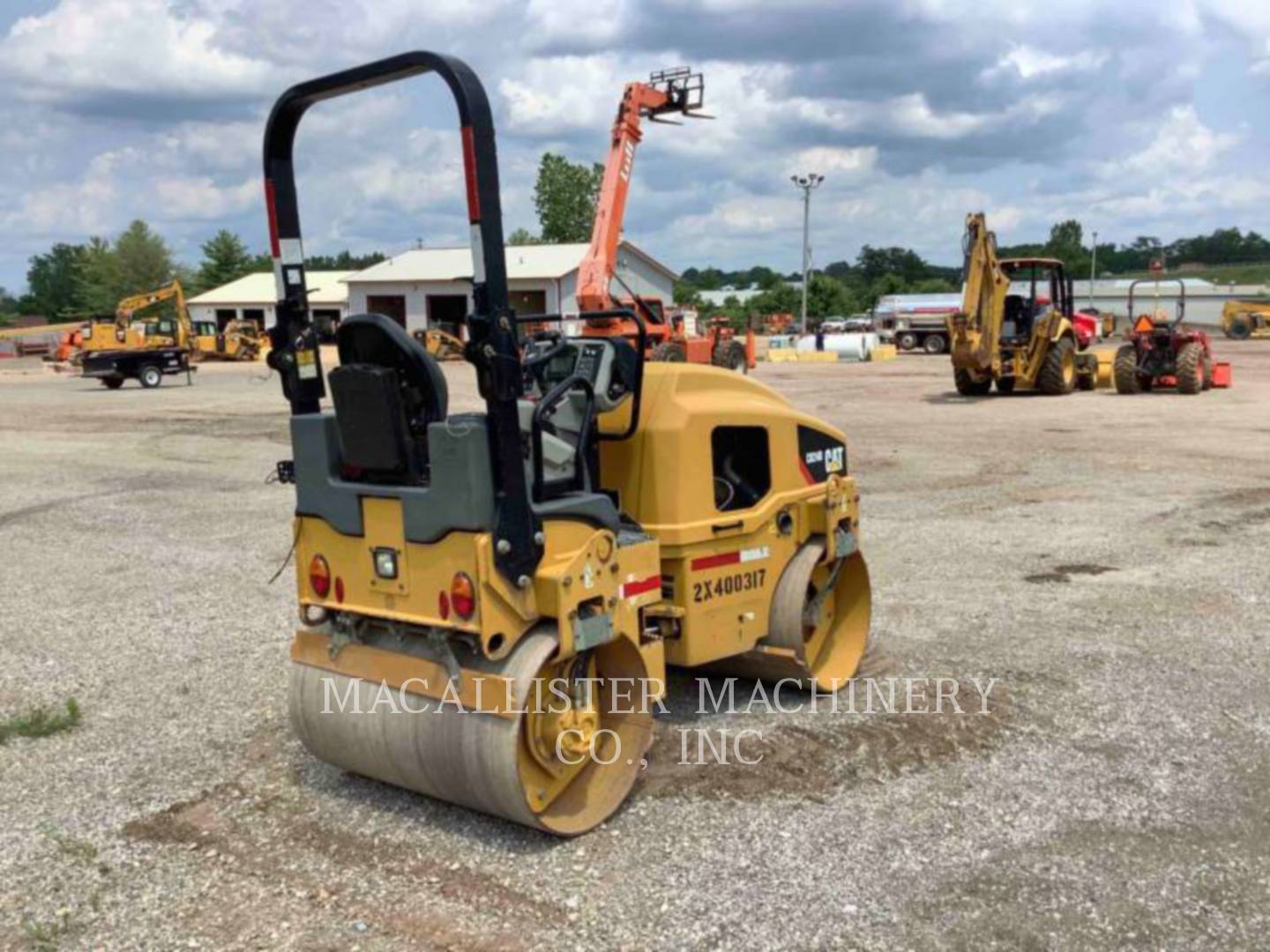 2016 Caterpillar CB24B Vibratory Double