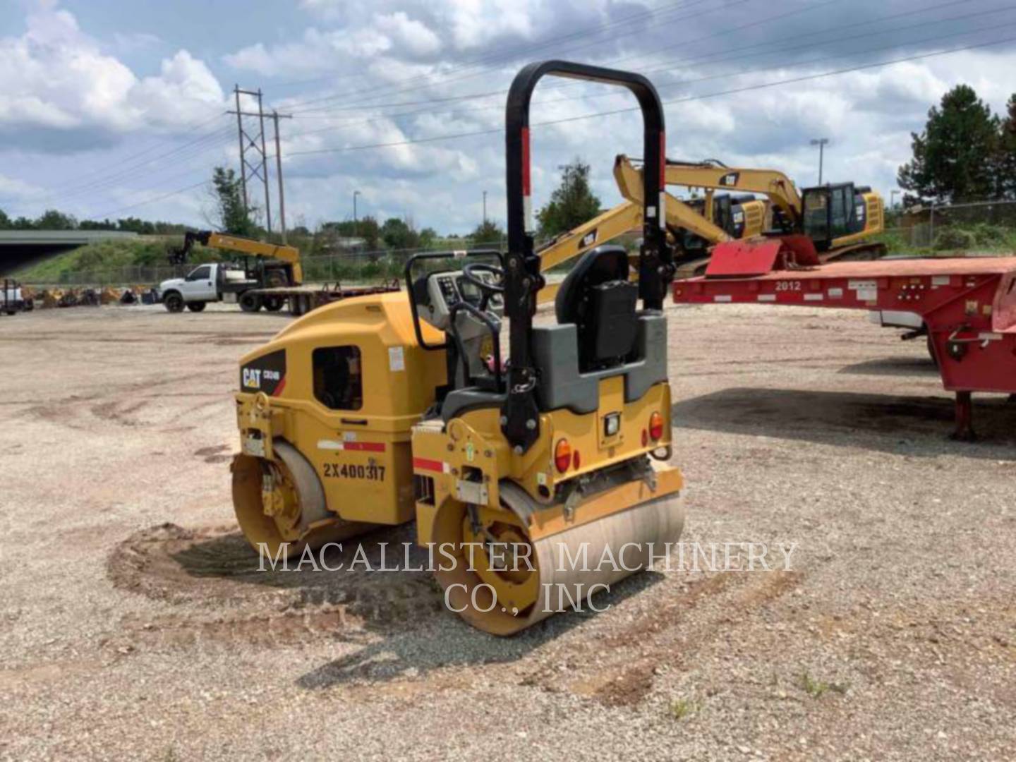 2016 Caterpillar CB24B Vibratory Double