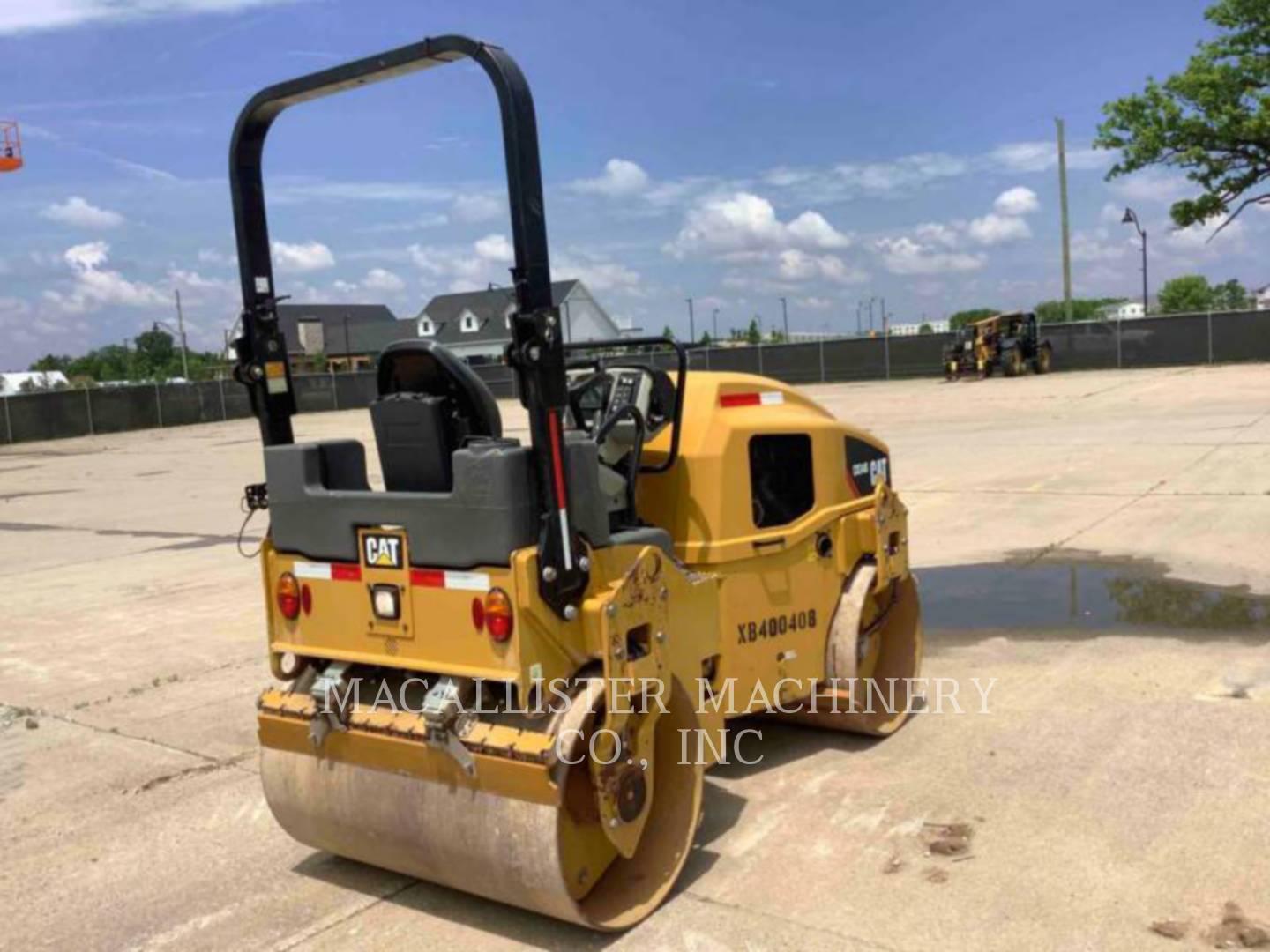 2017 Caterpillar CB34B Vibratory Double