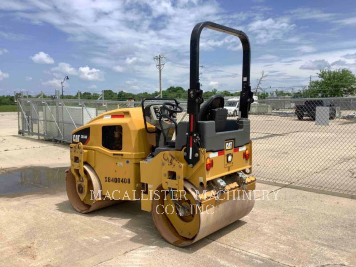 2017 Caterpillar CB34B Vibratory Double