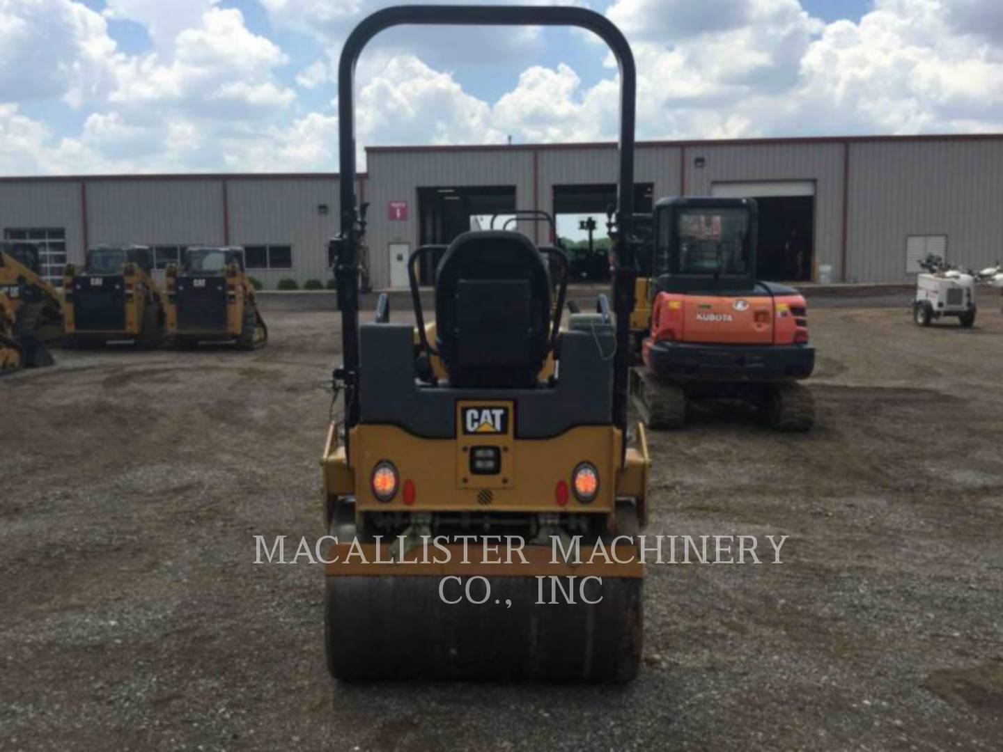 2016 Caterpillar CB24B Vibratory Double