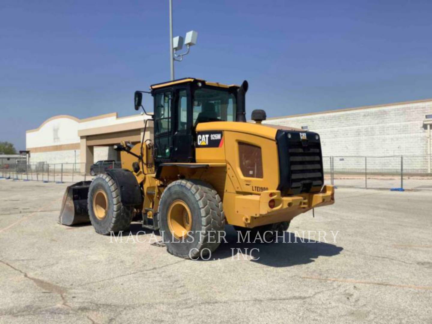 2016 Caterpillar 926M Wheel Loader