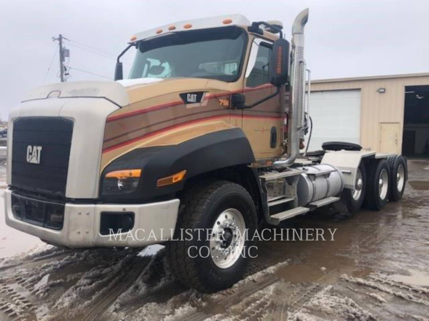 2014 Caterpillar CT660L Truck