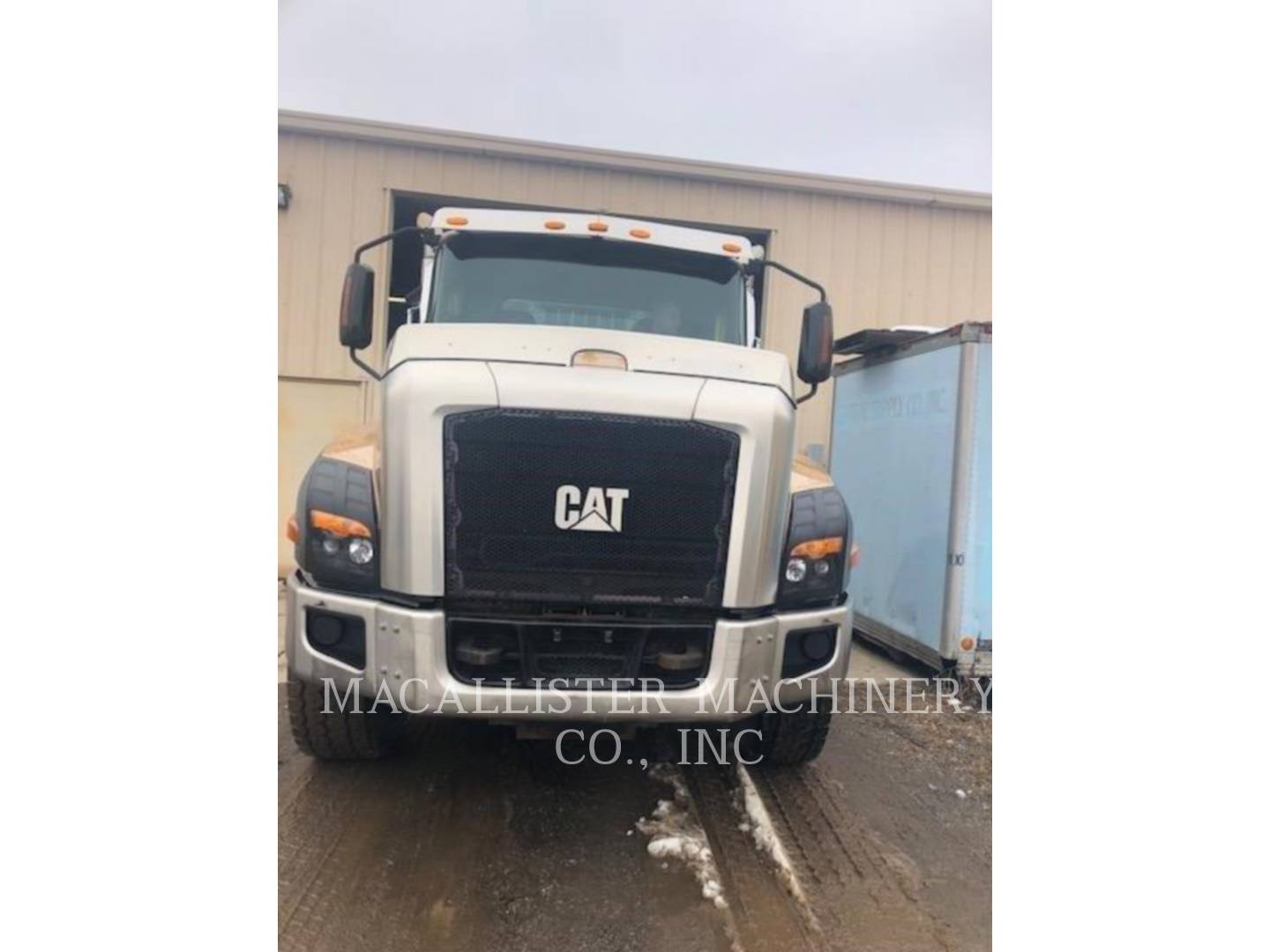 2014 Caterpillar CT660L Truck