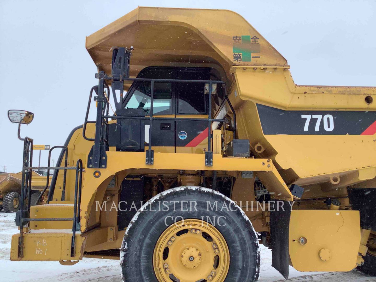 2013 Caterpillar 770 Truck