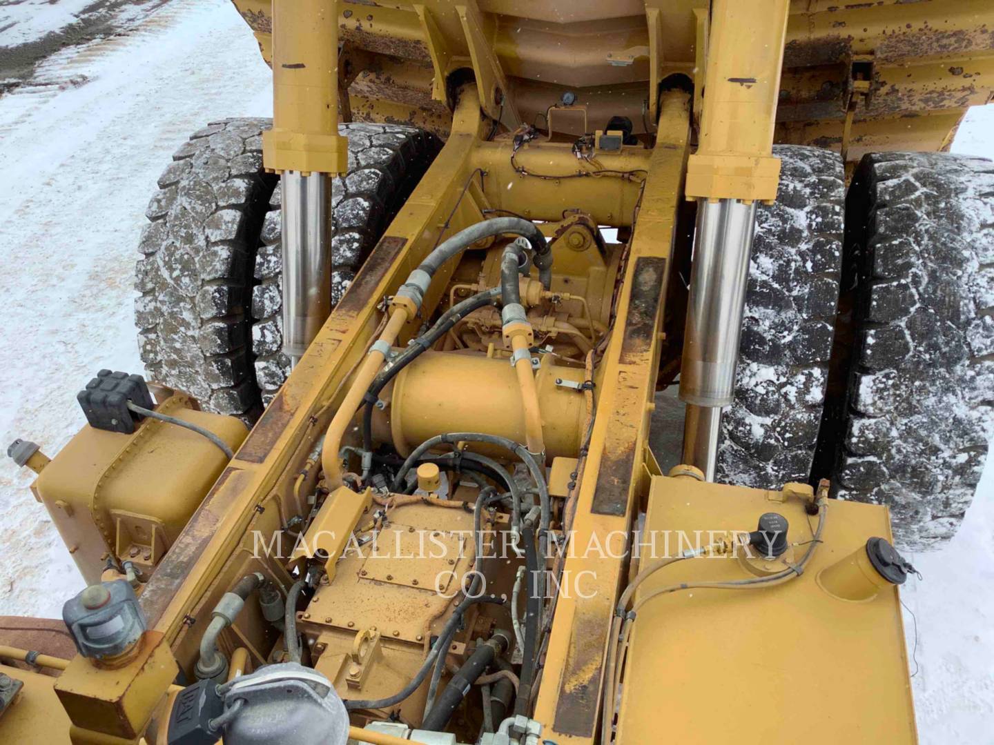 2013 Caterpillar 770 Truck