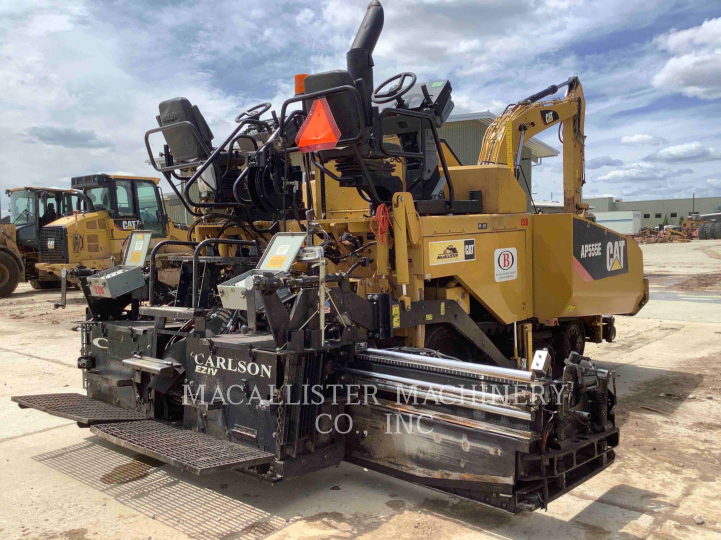 2014 Caterpillar AP555E Paver