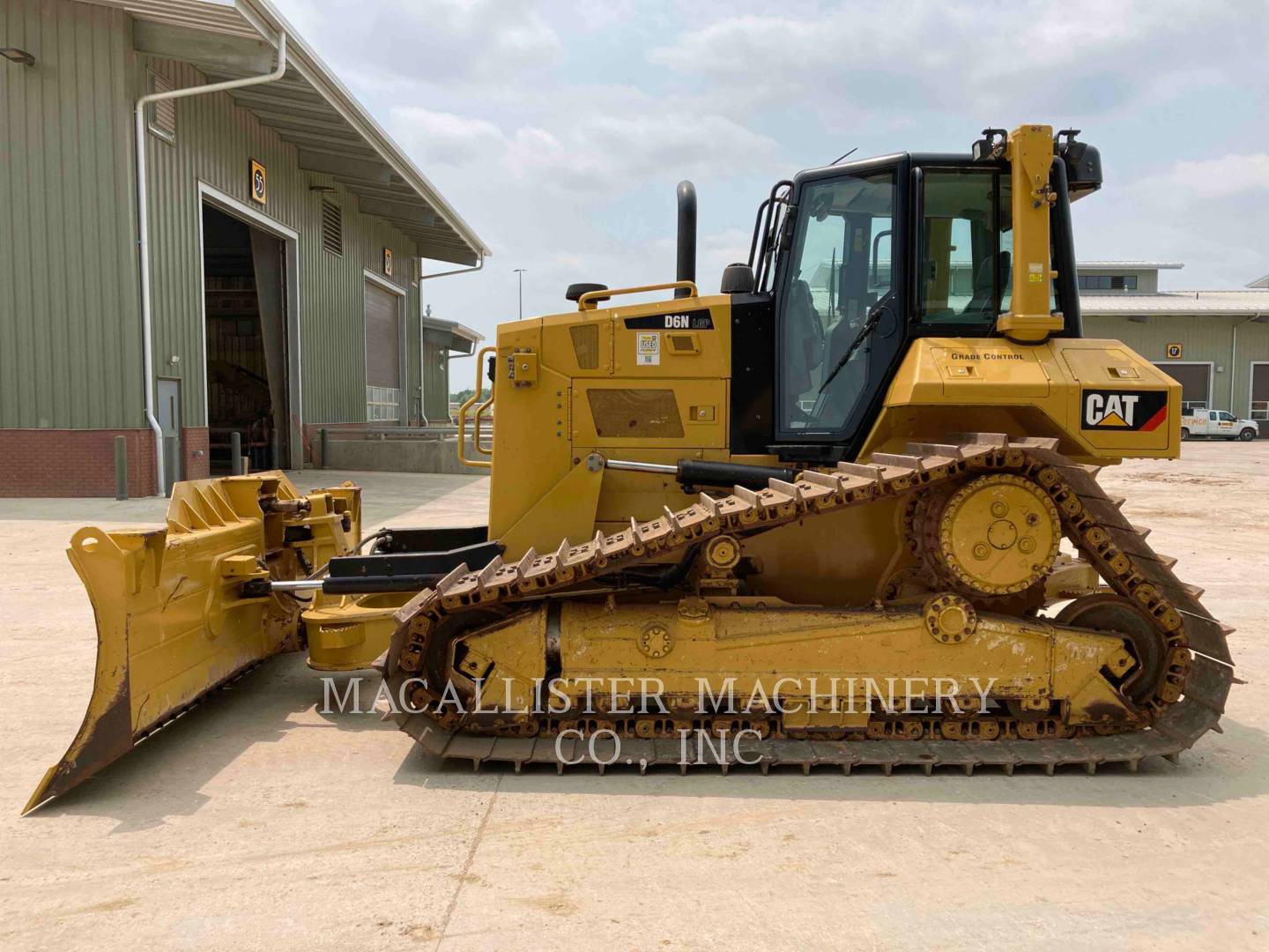 2018 Caterpillar D6NLGP Dozer