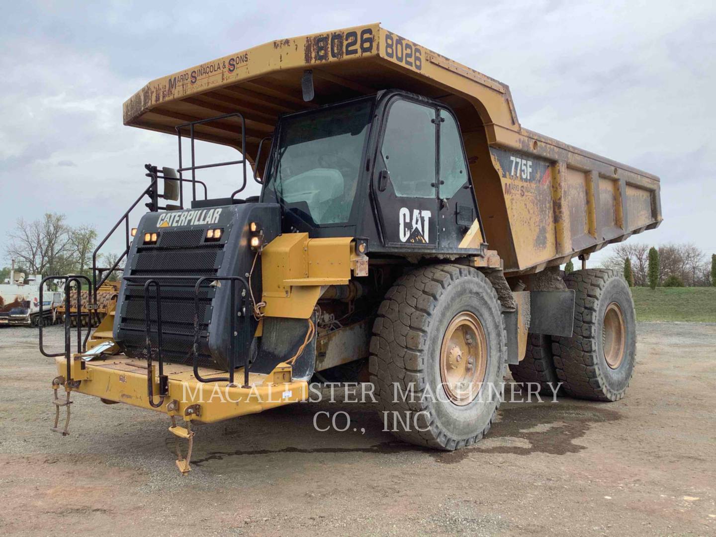 2010 Caterpillar 775F Truck