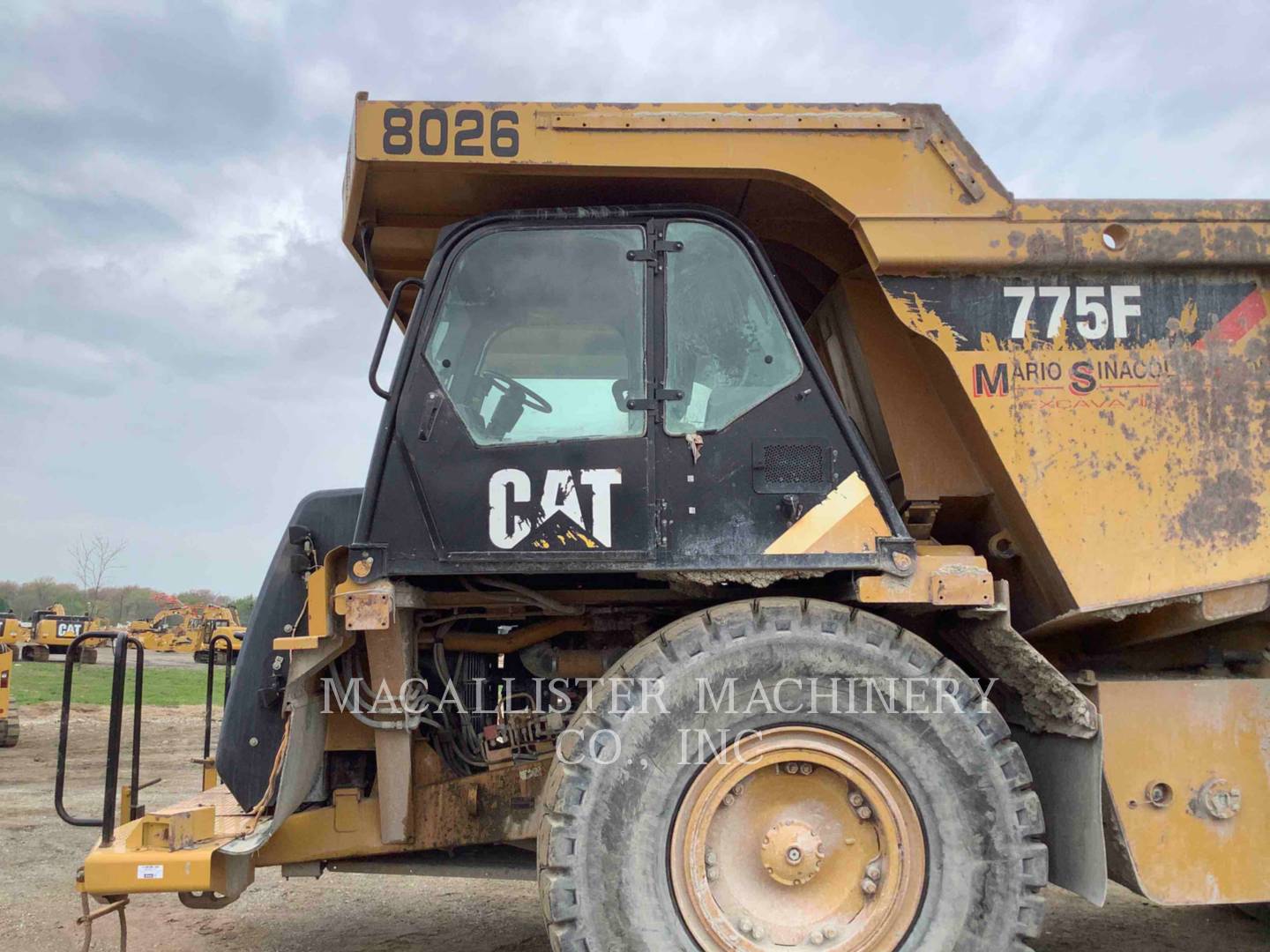 2010 Caterpillar 775F Truck