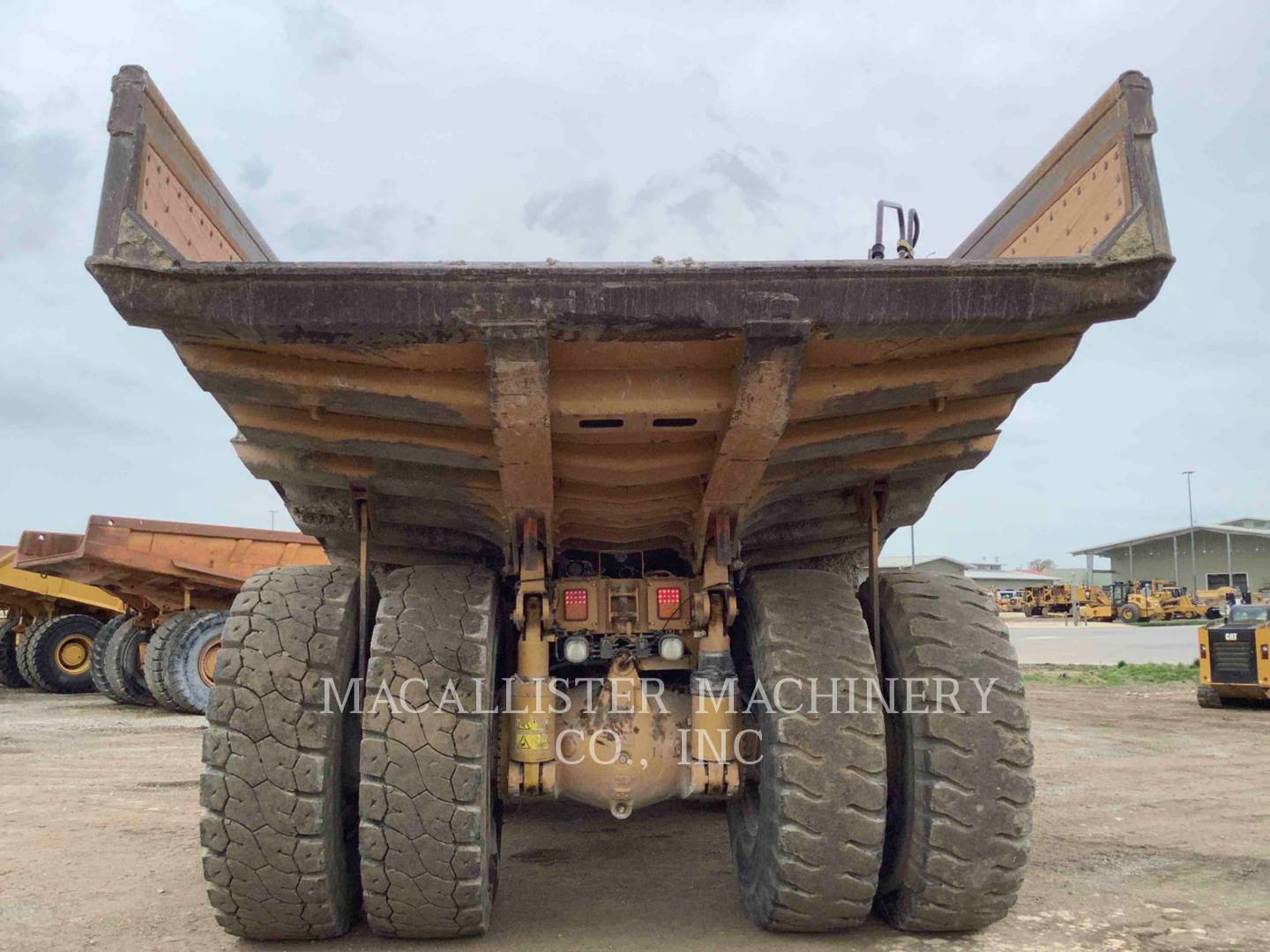 2010 Caterpillar 775F Truck