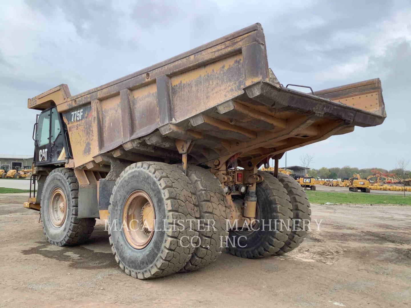 2010 Caterpillar 775F Truck