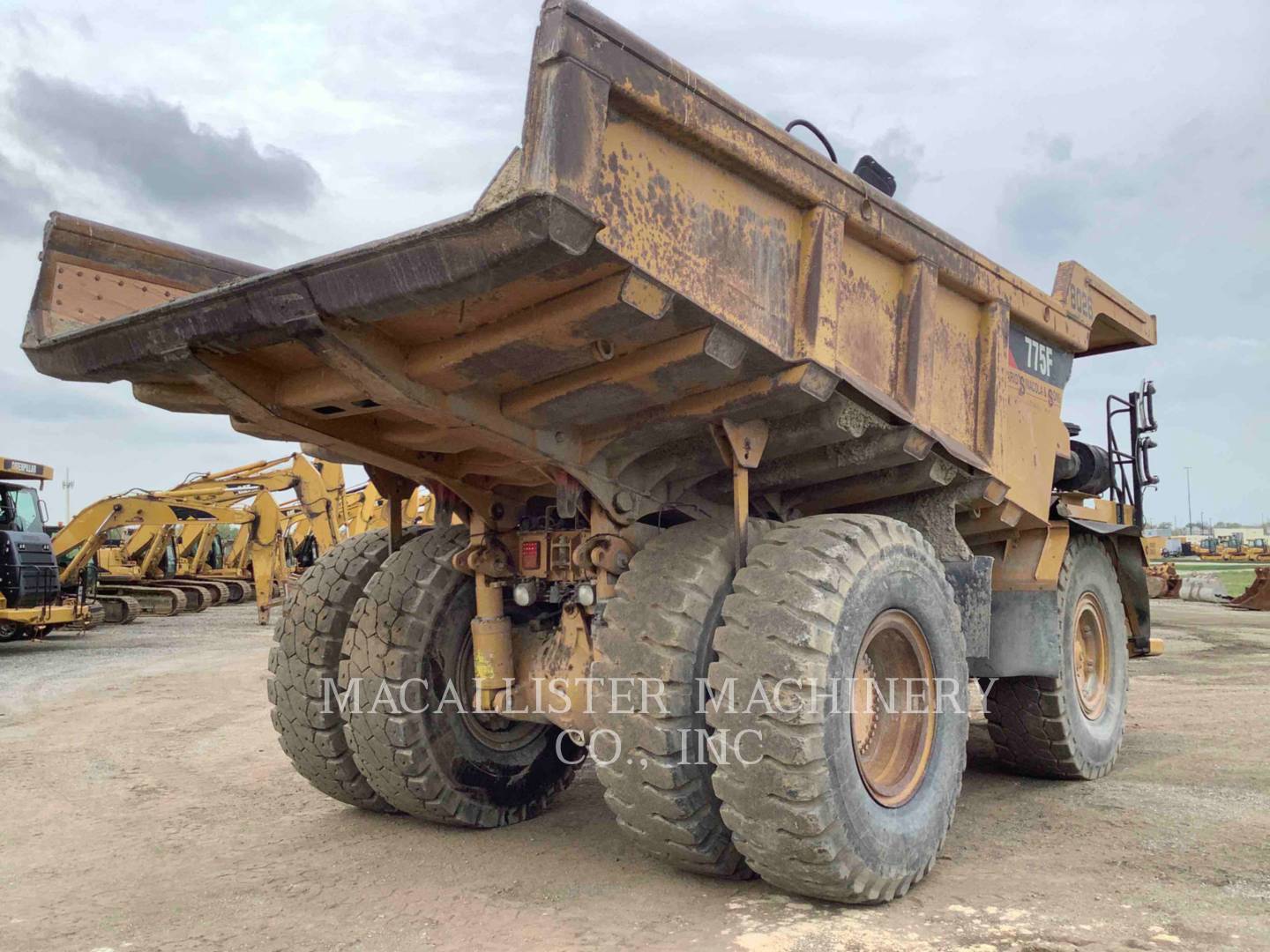 2010 Caterpillar 775F Truck