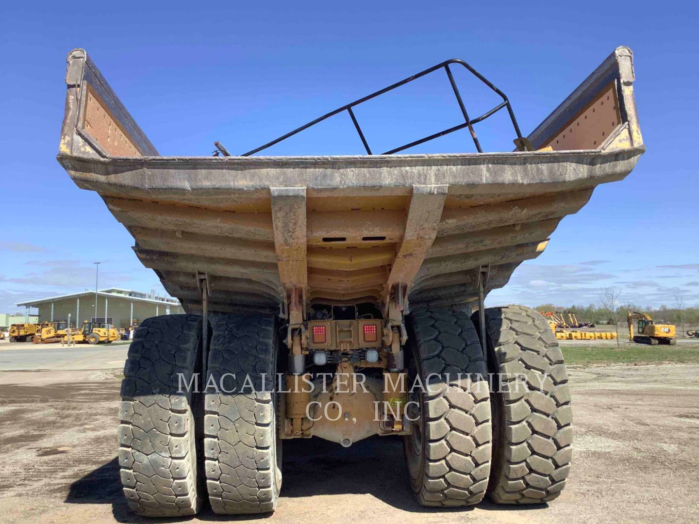 2010 Caterpillar 775F Truck