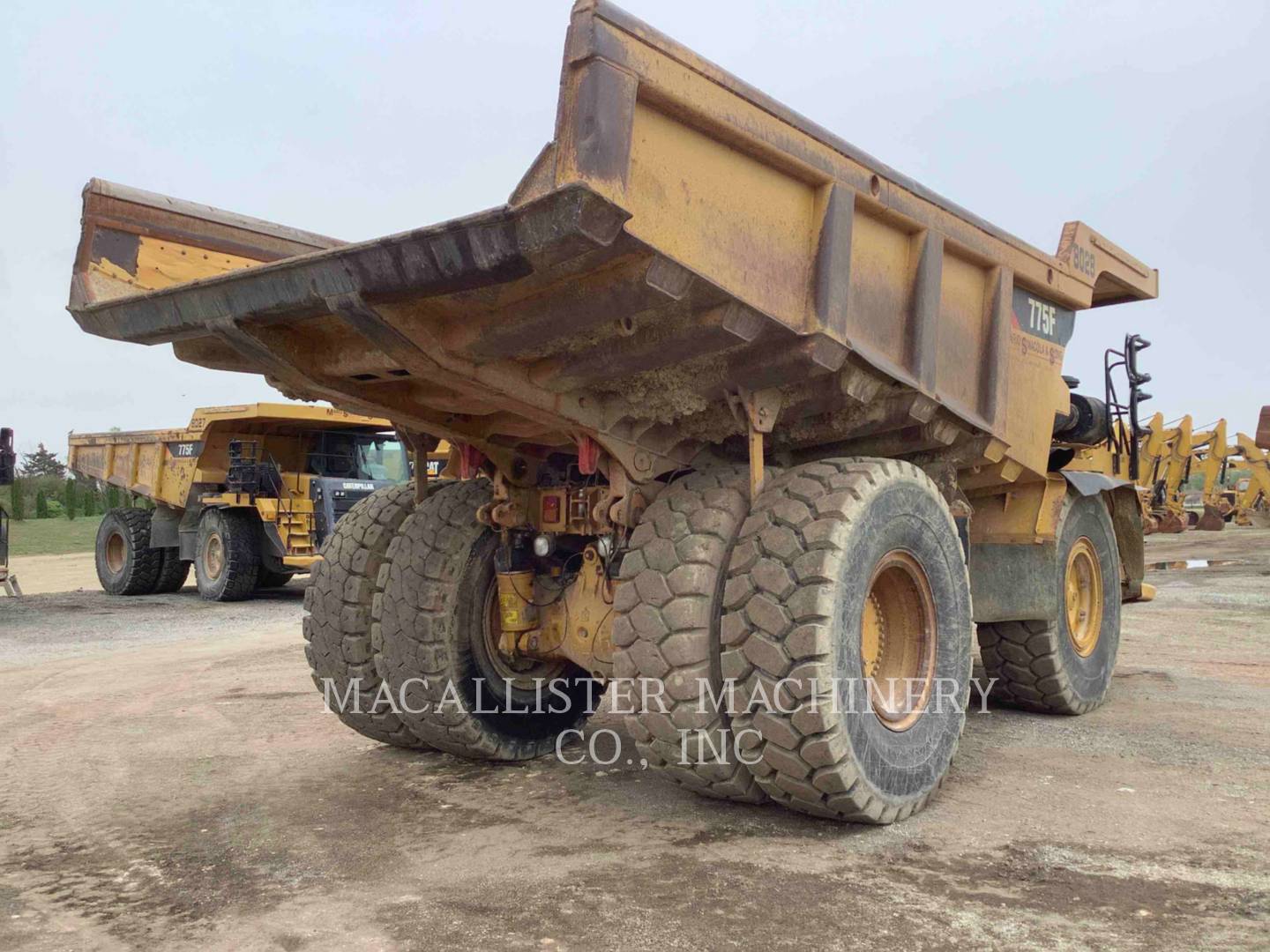 2010 Caterpillar 775F Truck