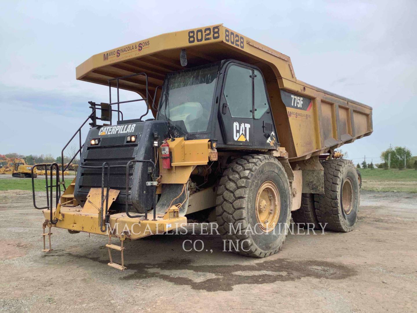 2010 Caterpillar 775F Truck