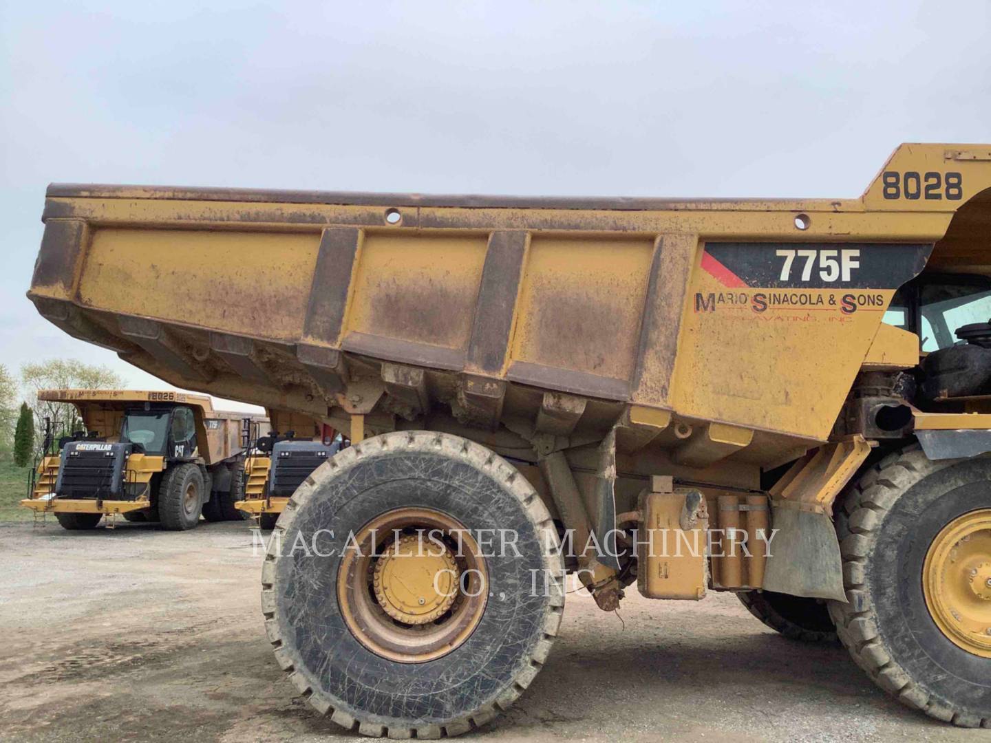 2010 Caterpillar 775F Truck