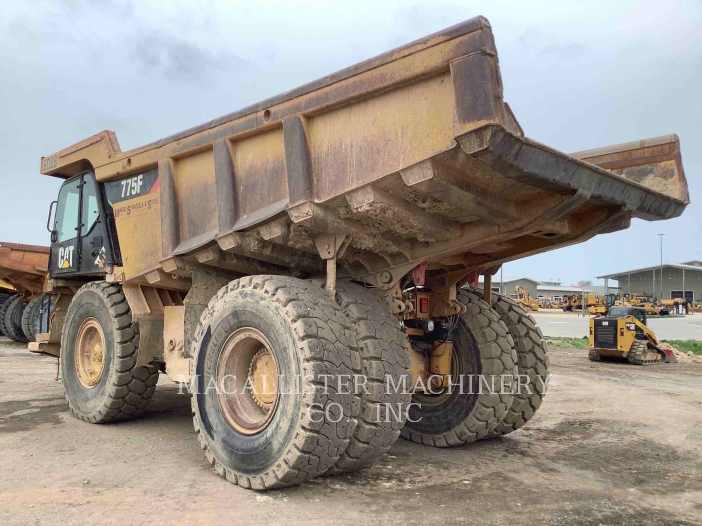 2010 Caterpillar 775F Truck