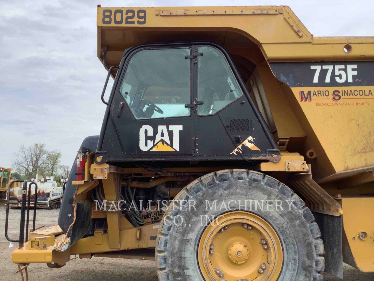 2010 Caterpillar 775F Truck