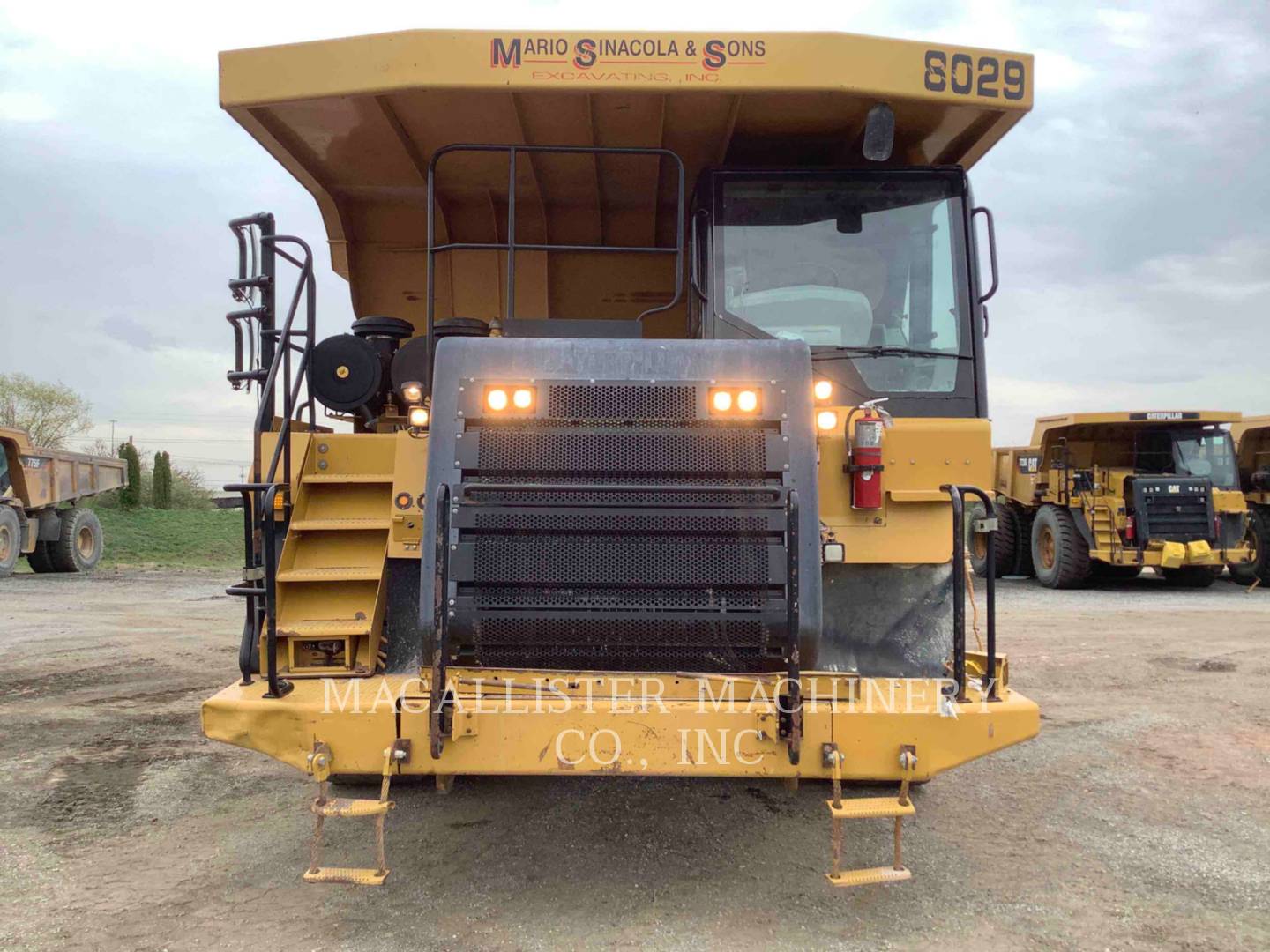 2010 Caterpillar 775F Truck