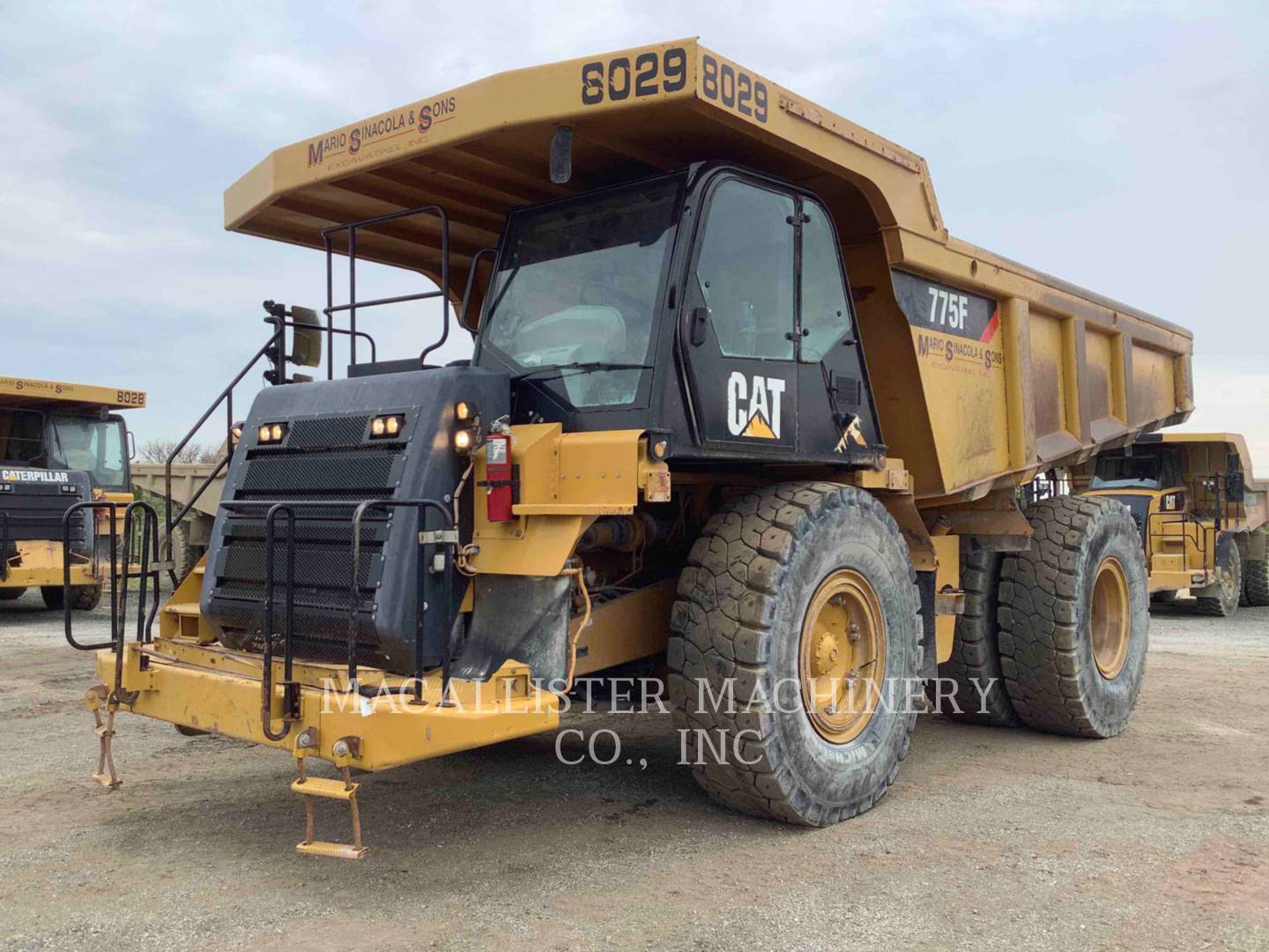 2010 Caterpillar 775F Truck