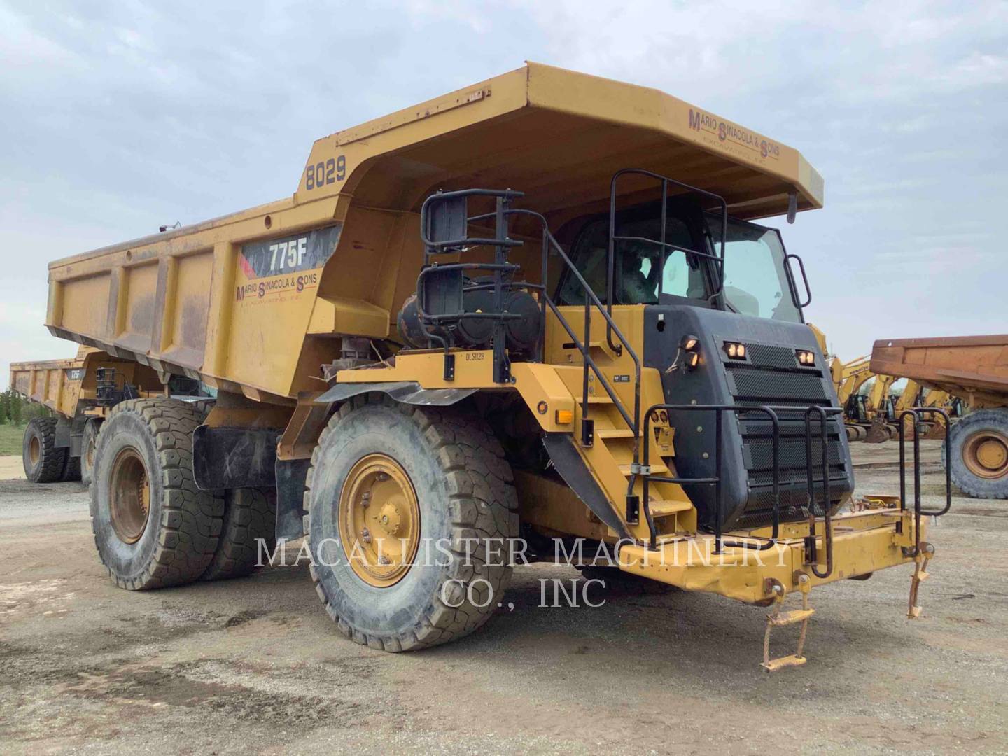 2010 Caterpillar 775F Truck