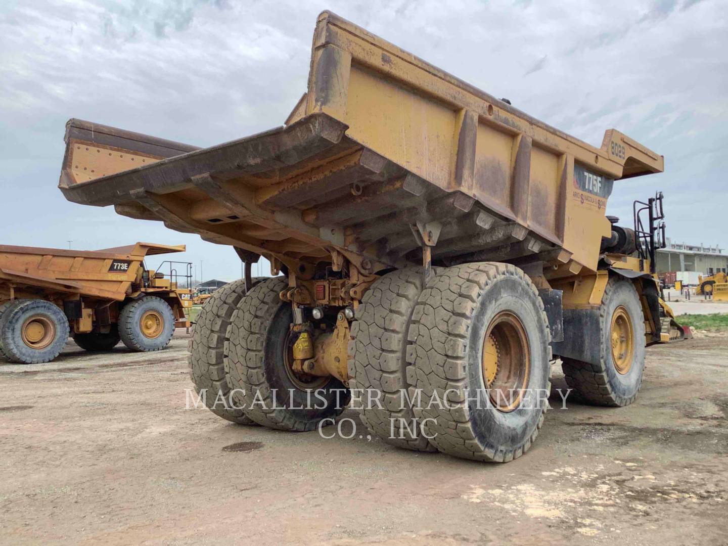 2010 Caterpillar 775F Truck