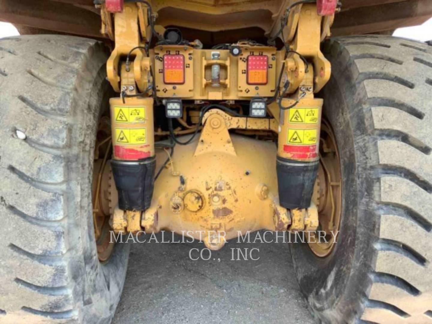 2014 Caterpillar 773G Truck