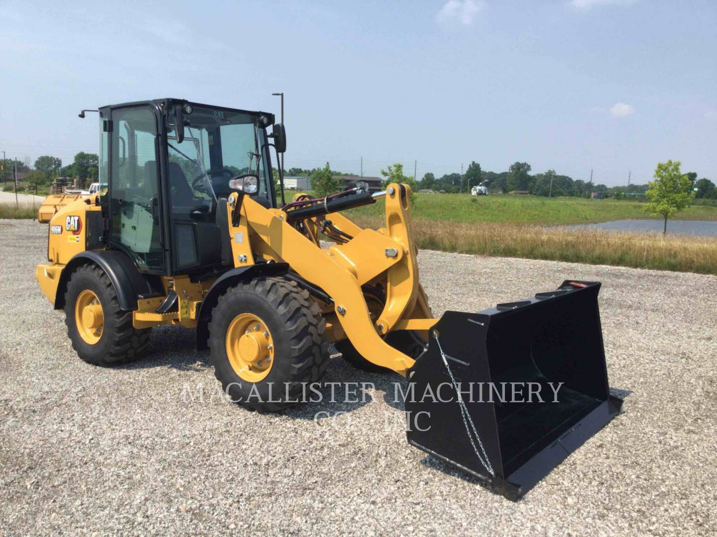 2020 Caterpillar 906M Wheel Loader