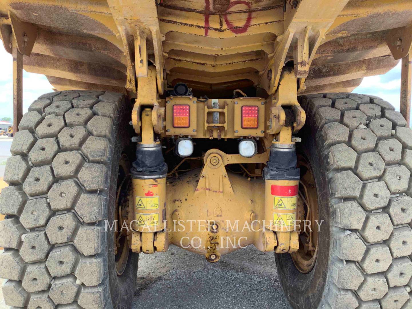 2012 Caterpillar 773F Truck