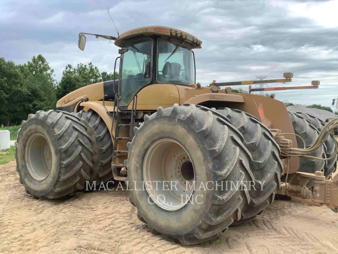 2007 Challenger MT975B Tractor