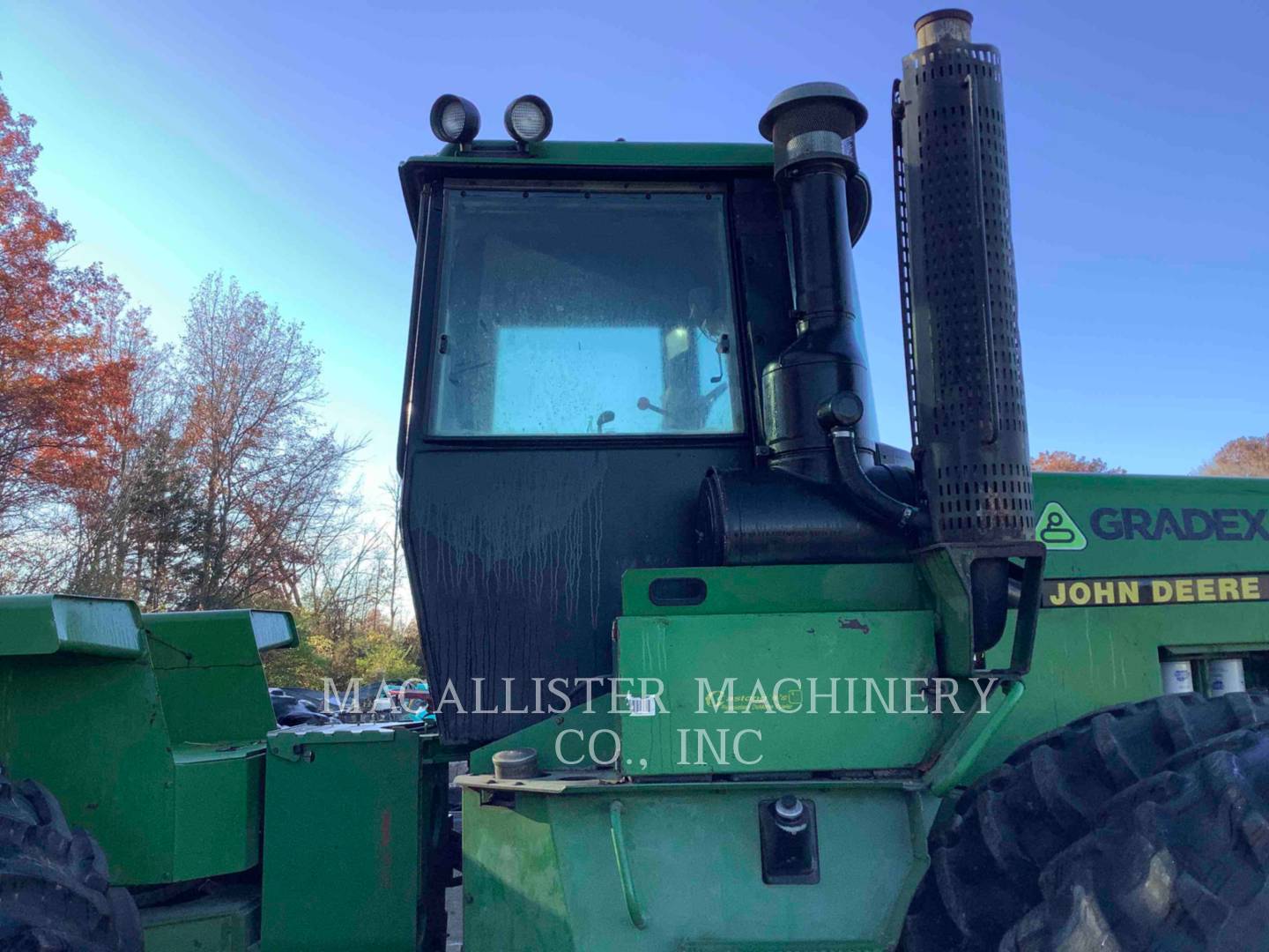 1989 John Deere 8760 Tractor