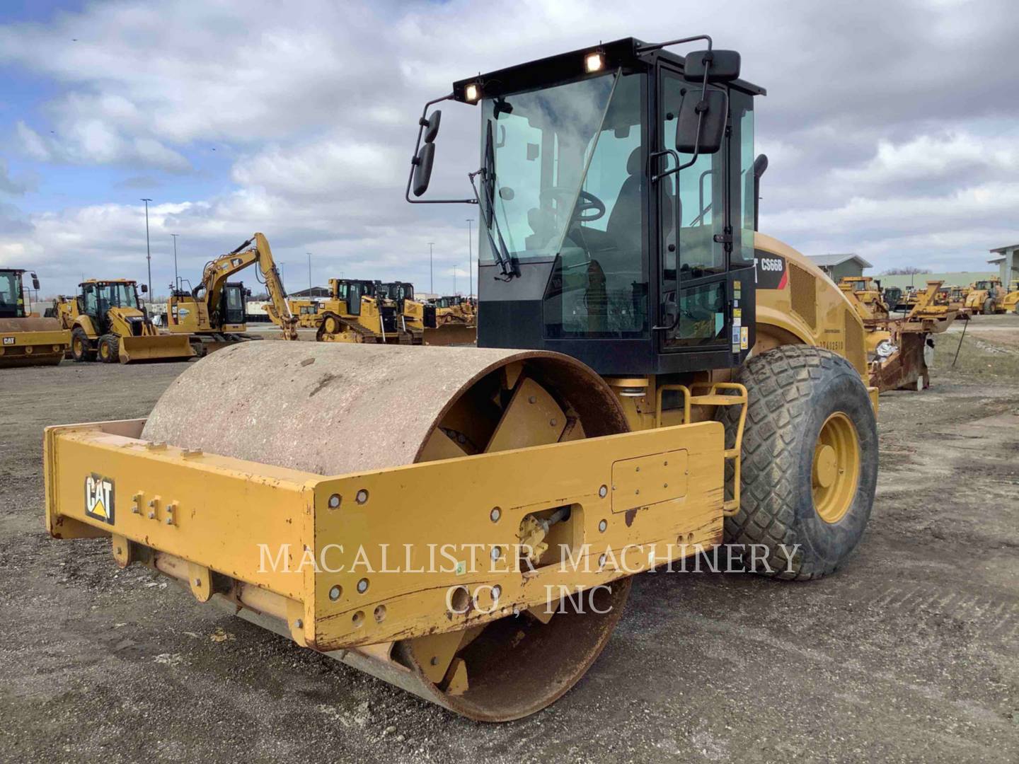 2017 Caterpillar CS66B Vibratory Single