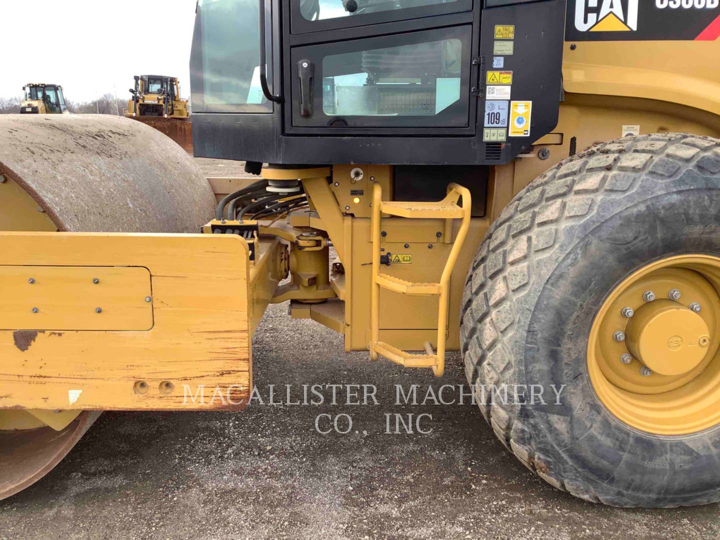 2017 Caterpillar CS66B Vibratory Single