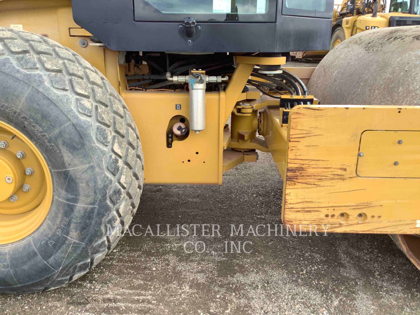 2017 Caterpillar CS66B Vibratory Single