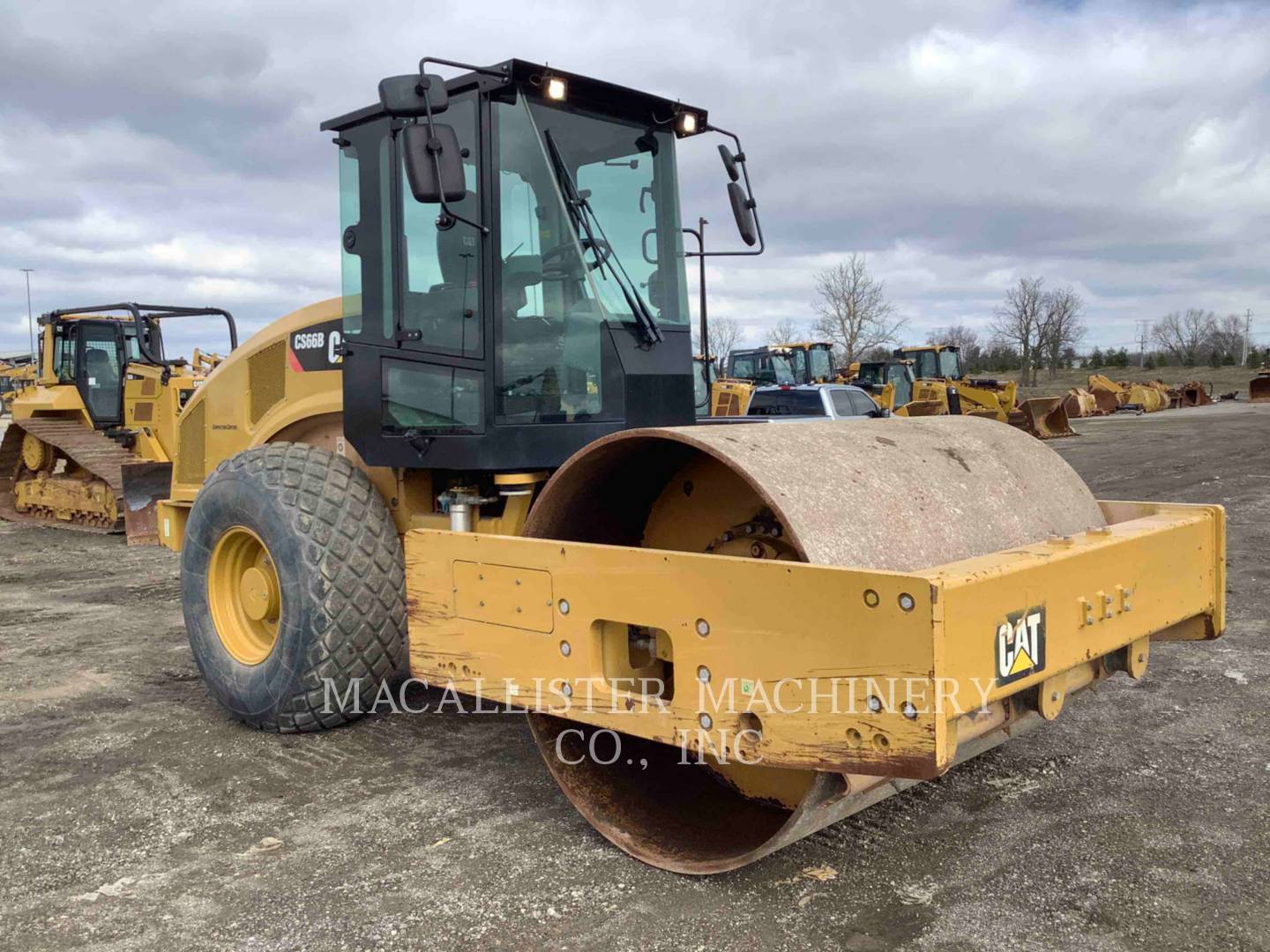 2017 Caterpillar CS66B Vibratory Single