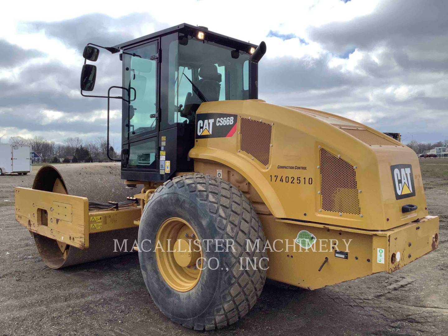 2017 Caterpillar CS66B Vibratory Single