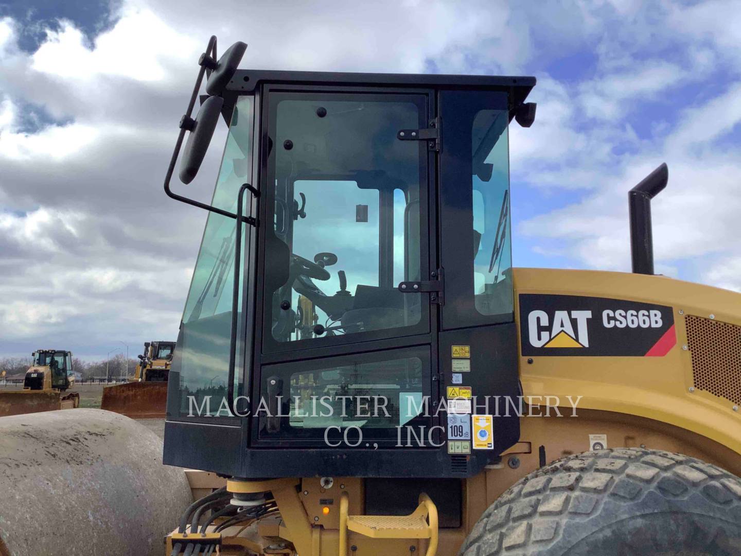 2017 Caterpillar CS66B Vibratory Single