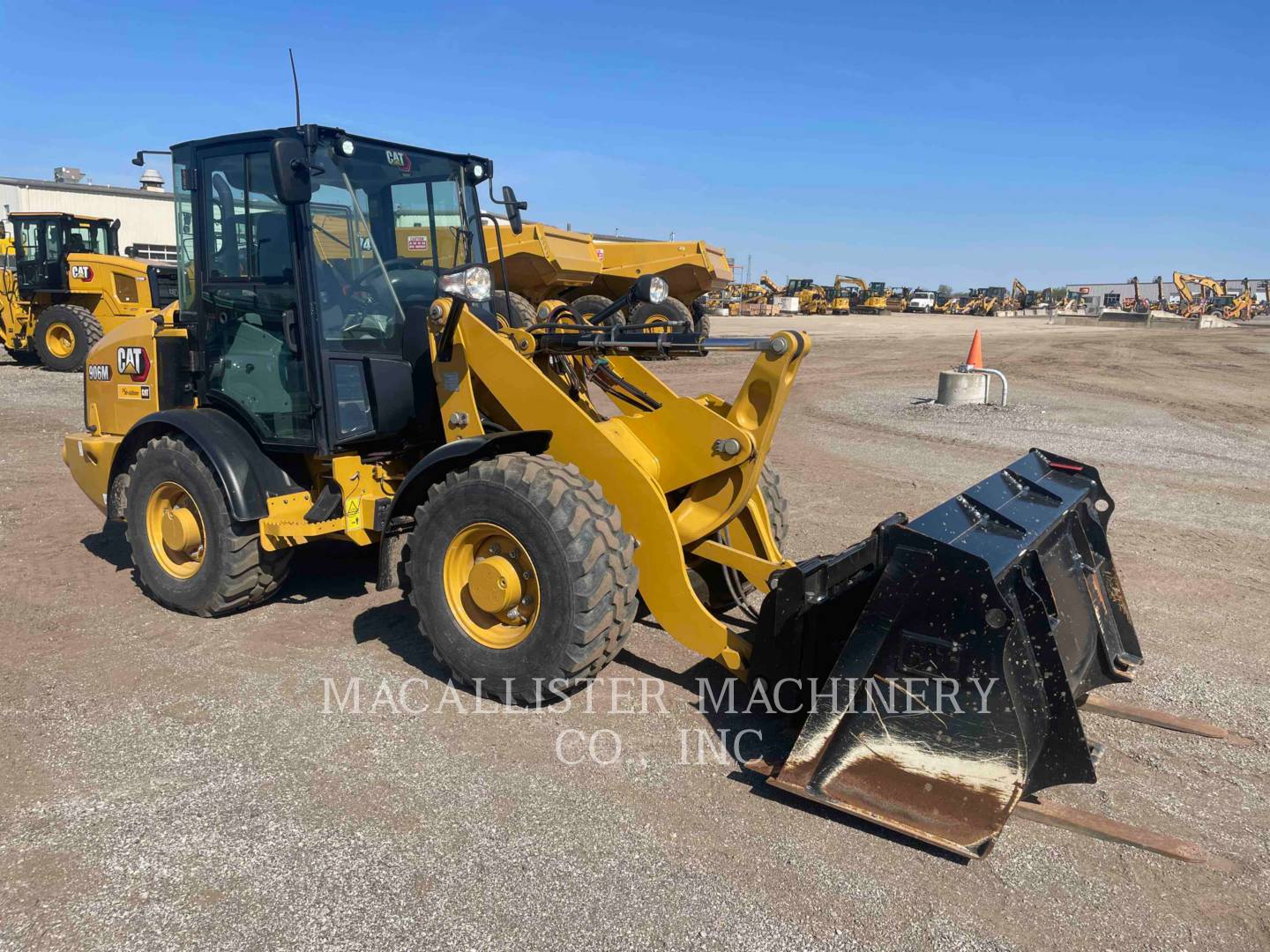 2020 Caterpillar 906M Wheel Loader