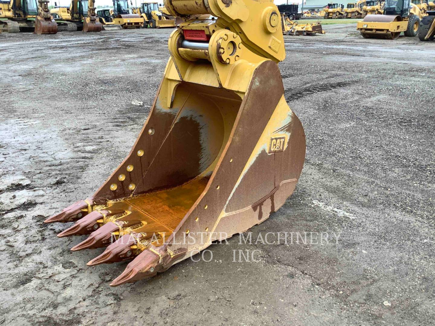 2020 Caterpillar 330 Excavator