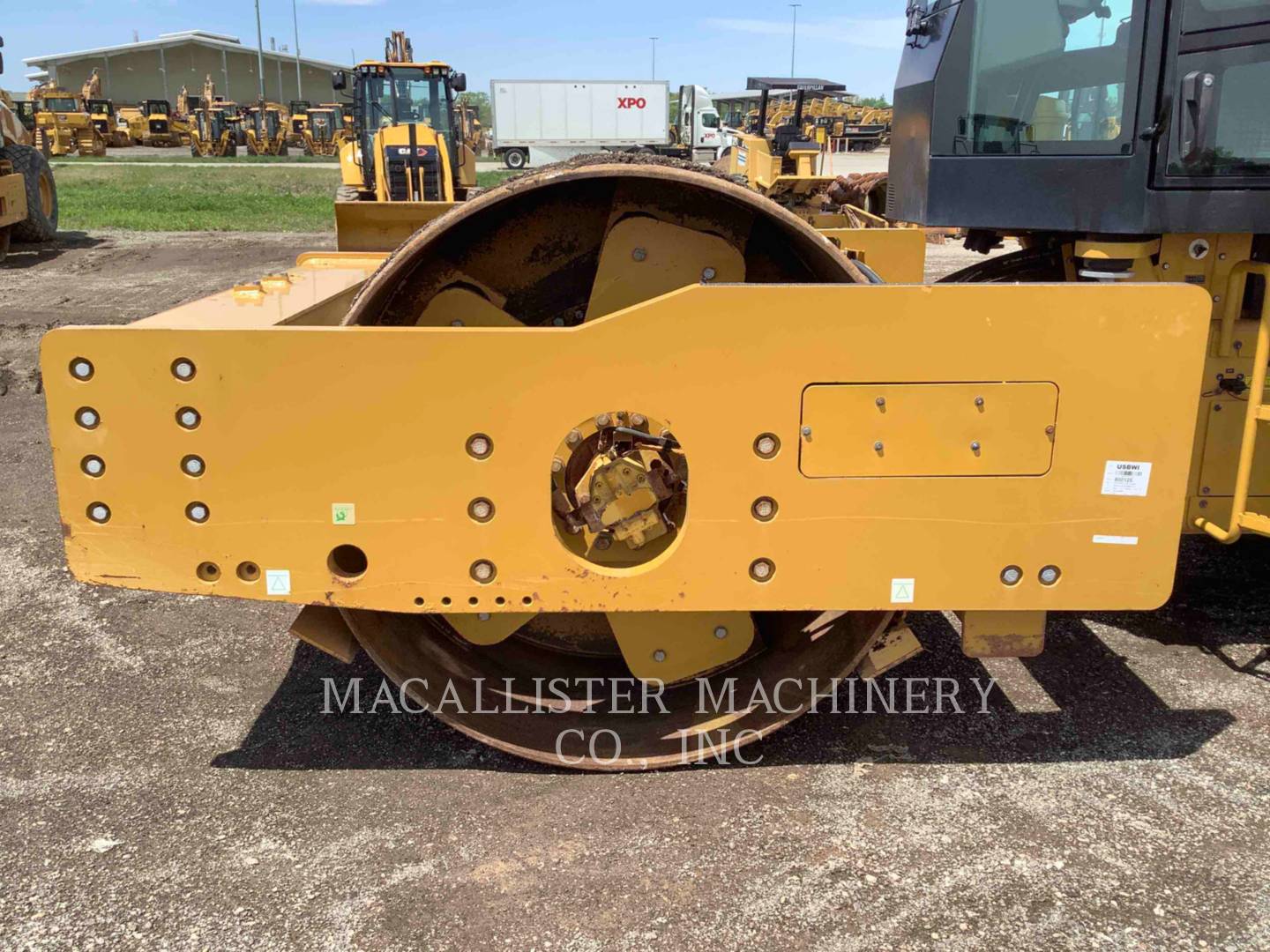 2017 Caterpillar CS68B Vibratory Single