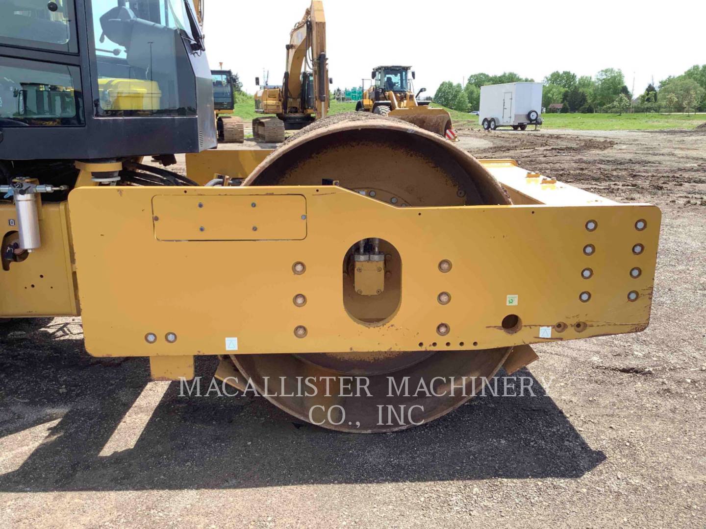 2017 Caterpillar CS68B Vibratory Single