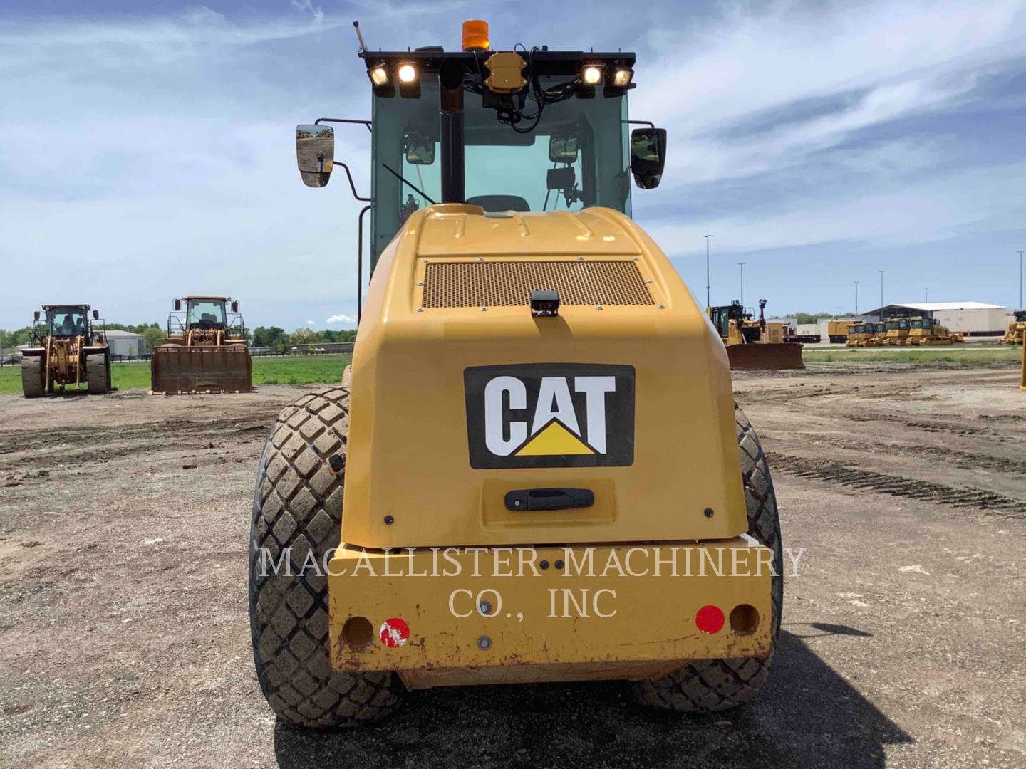 2017 Caterpillar CS68B Vibratory Single