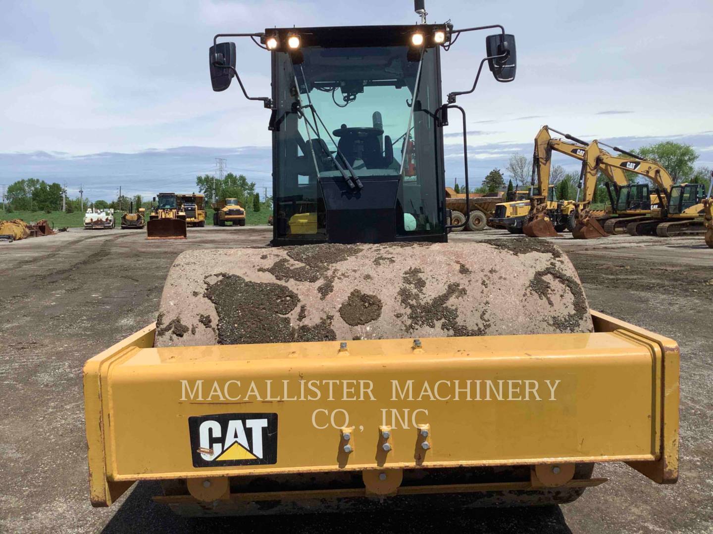 2017 Caterpillar CS68B Vibratory Single