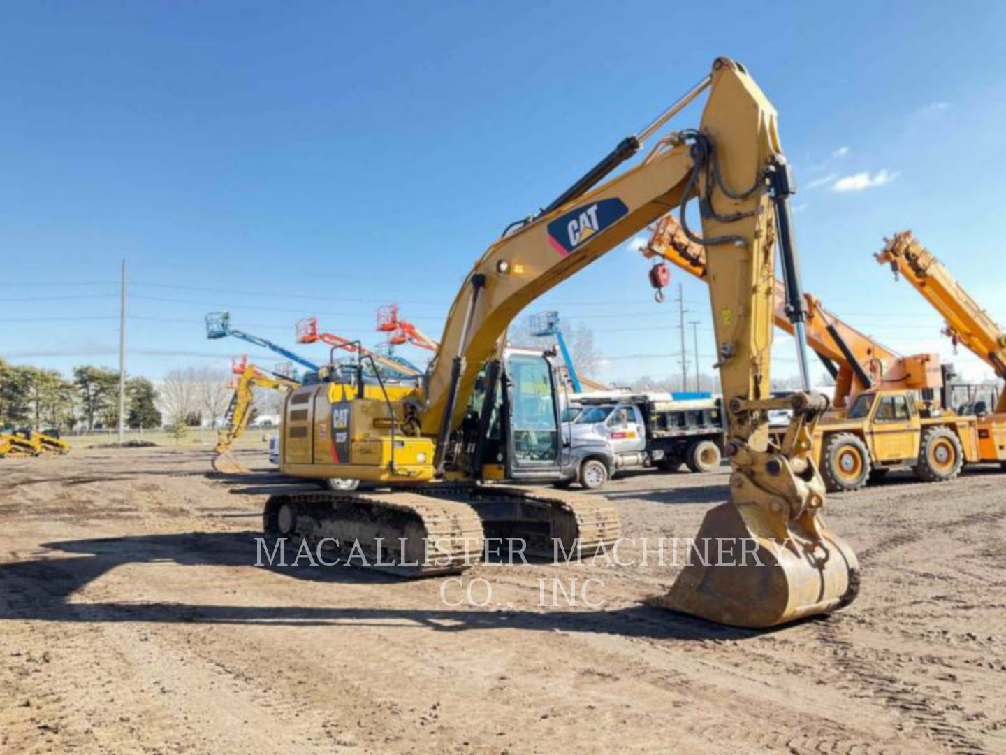 2016 Caterpillar 323 F L Excavator