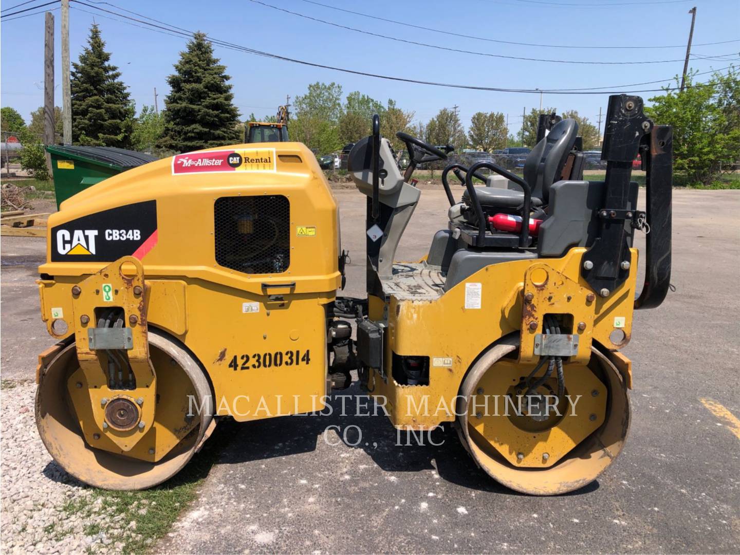 2015 Caterpillar CB34B Vibratory Double